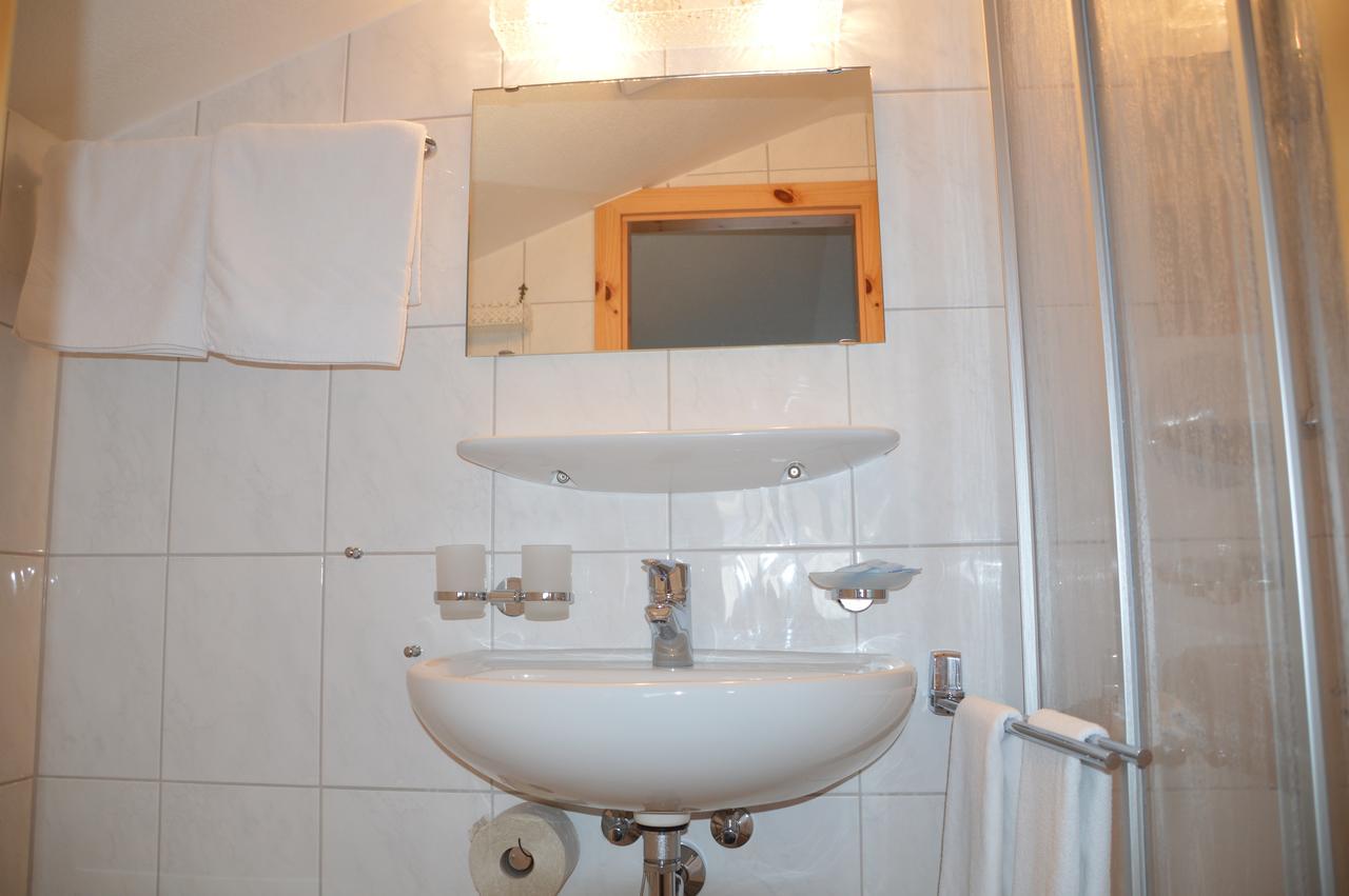 Hotel Seeblick Sufers Bagian luar foto
