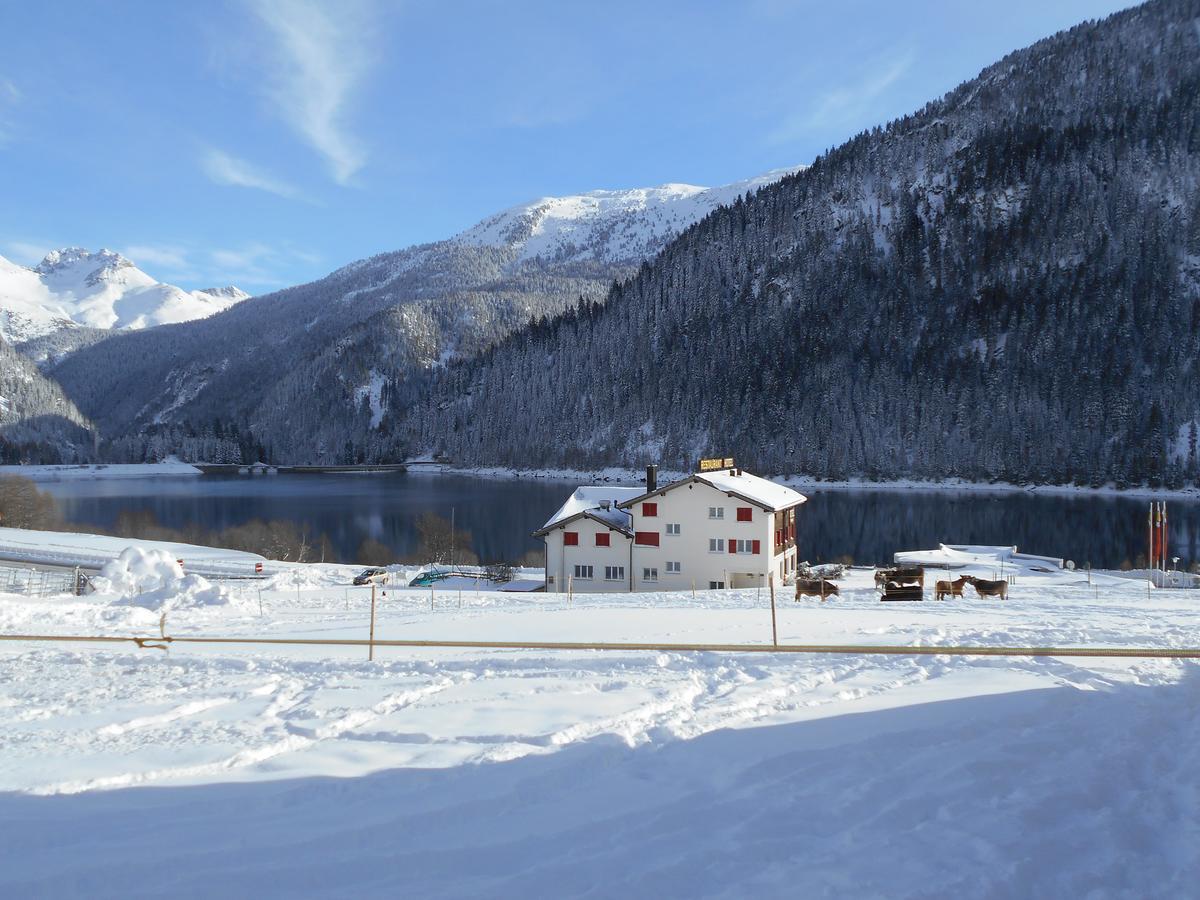 Hotel Seeblick Sufers Bagian luar foto